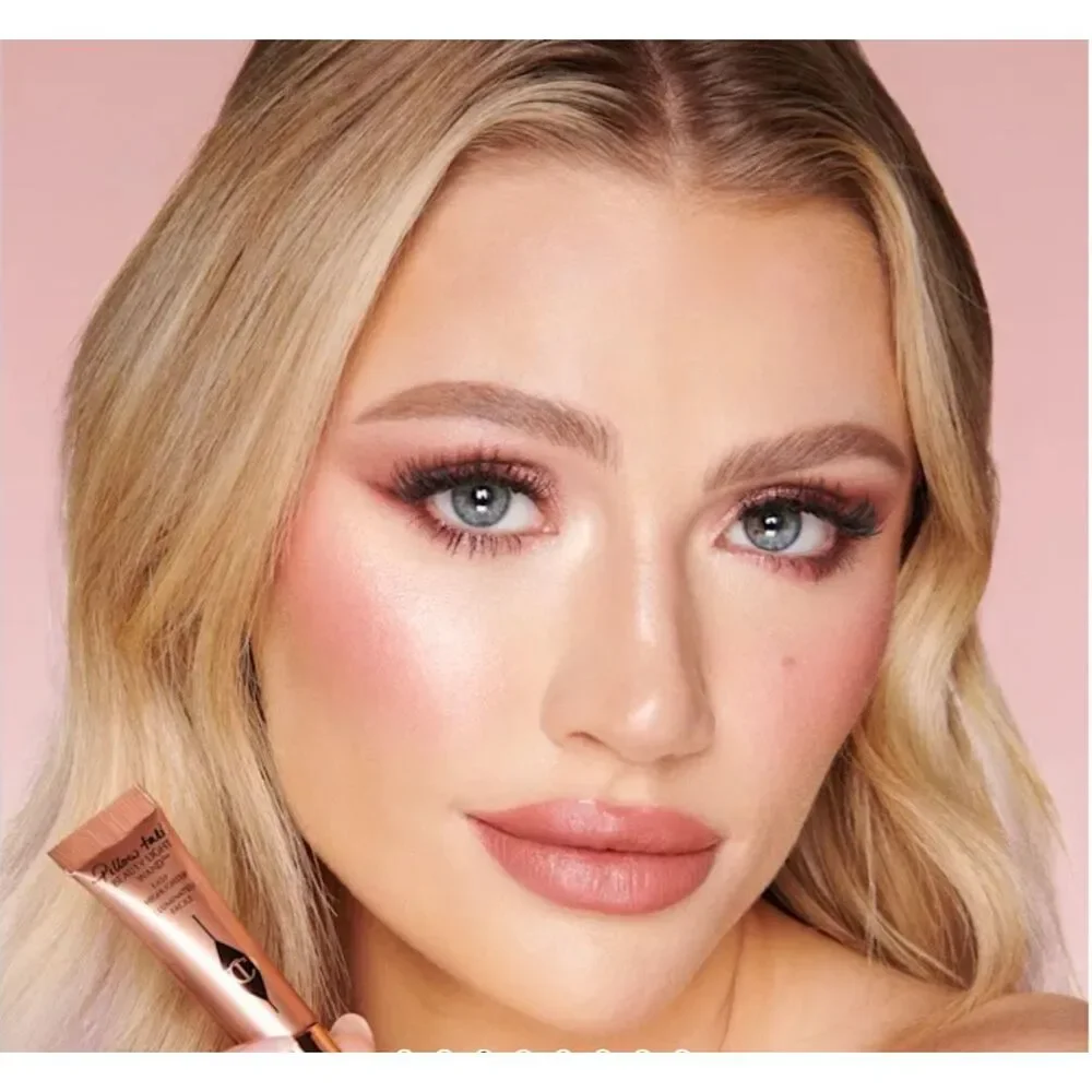 Charlotte Tilbury Pillow Talk Iconic Lip and Cheek Secrets - Picture 3 of 15
